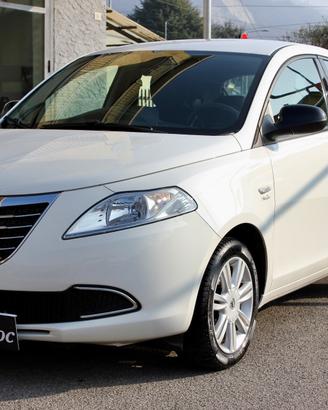 Lancia Ypsilon 1.2 69 CV 5 porte Gold SENSORI APP.