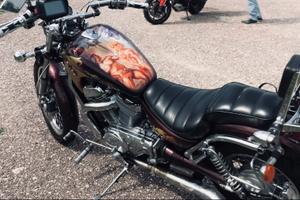 Suzuki intruder 750
