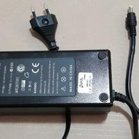 TOSHIBA PA3290U 2ACA Alimentatore