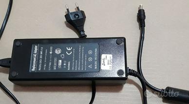 TOSHIBA PA3290U 2ACA Alimentatore