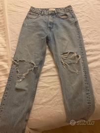 Jeans strappati
