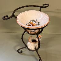 Piccola toeletta lavabo ferro battutto e ceramica