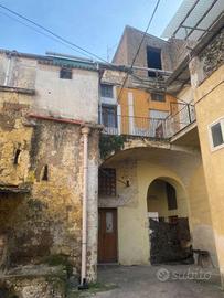 Soluzione Parzialmente Ristrutturata