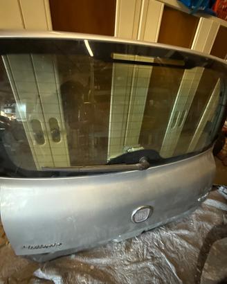 Portellone bagagliaio posteriore