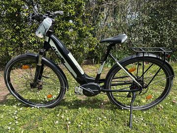 Bici elettrica Atala modello trekking