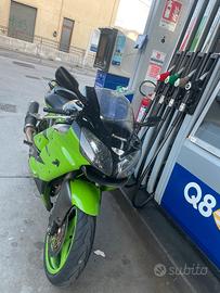 Kawasaki zx6r 