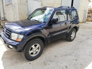 Mitsubishi pajero