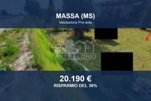 Immobile in asta di 905 m² a Massa