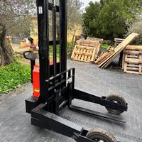 Transpallet fuori strada elettrico