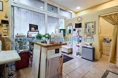 Attività / Licenza di 65 m² con 5 locali a Roma