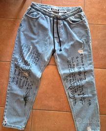 Pantaloni jogger