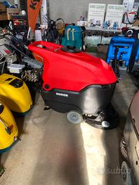 Lavapavimenti hoover