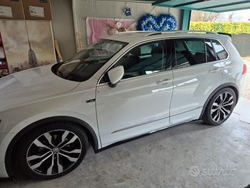 Tiguan 2.0 tdi r-line