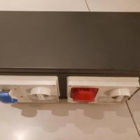 quadretto con prese interbloccate