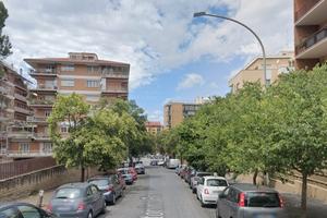 Garbatella stanza ad uso condiviso