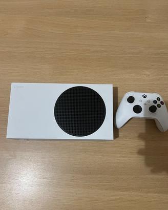 Xbox Series S +Monitor Samsung Curvo 32 Trattabile