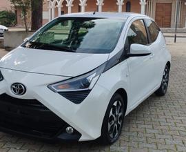 Toyota Aygo Connect 1.0 VVT-i 72 CV 5 porte x-play