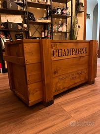 Cassapanca , tavolo basso sala,champagne vintage