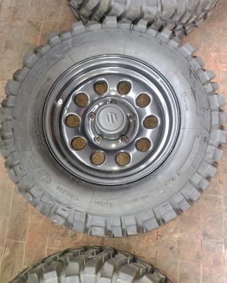 Cerchi  completi  Suzuki Jimny  fuori strada nuovi