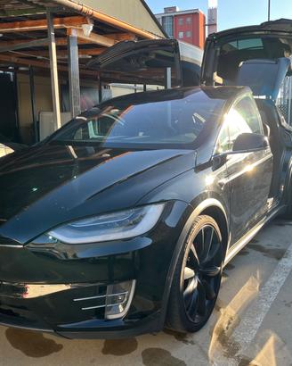 Tesla Model X - VENDUTA