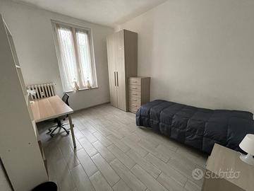 SINGOLA fronte METRO solo STUDENTI maschi