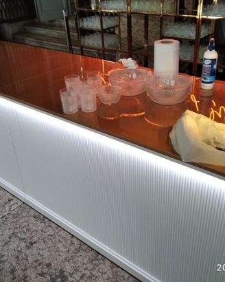 2 banconi uniti e separabili laccati con led