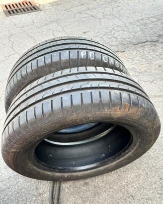Gomme dunlop 185 60 15 84h
