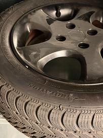Set di 4 gomme invernali SAVA 195/60R15
