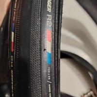 Pneumatici Bontrager R2