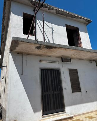 Casa indipendente + terreno