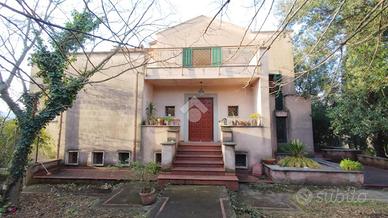 VILLA SINGOLA A CERVARO