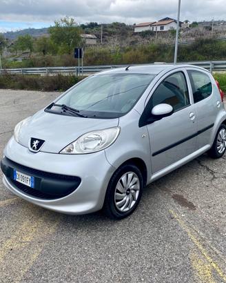 Peugeot 107 1.0 68CV 5p. Benzina