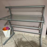 Scrivania in acciaio e vetro ad angolo – design mo