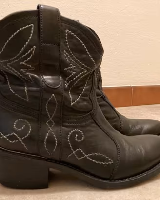 Stivaletti tronchetti texani camperos 38
