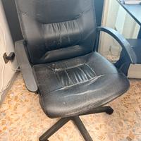 13 sedie nere + 1 bianca ikea ufficio