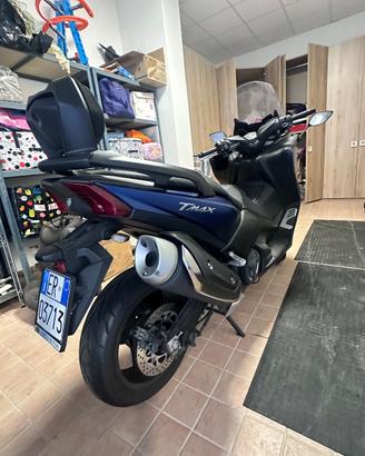 Tmax 530 SX