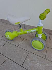 triciclo per bambini
