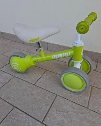 triciclo per bambini