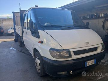 Ford Transit ribaltabile problema motore 7 posti