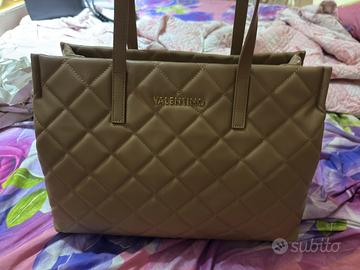 Borsa valentino