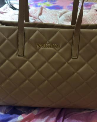Borsa valentino