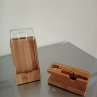 Supporti in legno per cellulare e orologio