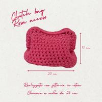 Clutch bag all’uncinetto rosa acceso