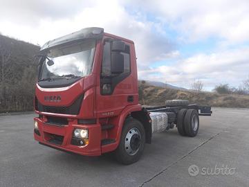 Iveco 140E28/130 a telaio.