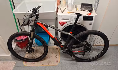 Focus Raven 27.5 Carbon - Taglia XS