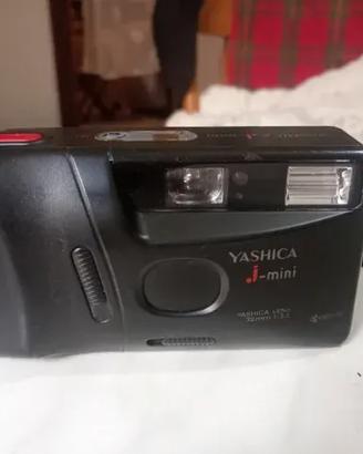 Fotocamera Yashica J-mini 35mm compatta analogica 