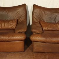 Coppia di poltrone in pelle vintage