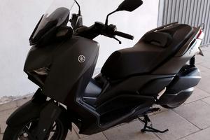 Yamaha X-Max 300 Kamo 2025