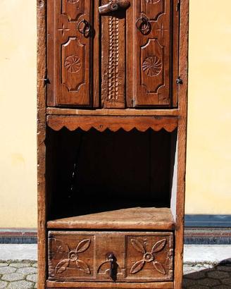 Mobile colonna in legno massiccio