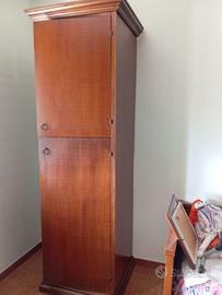 Mobile in legno porta frigo